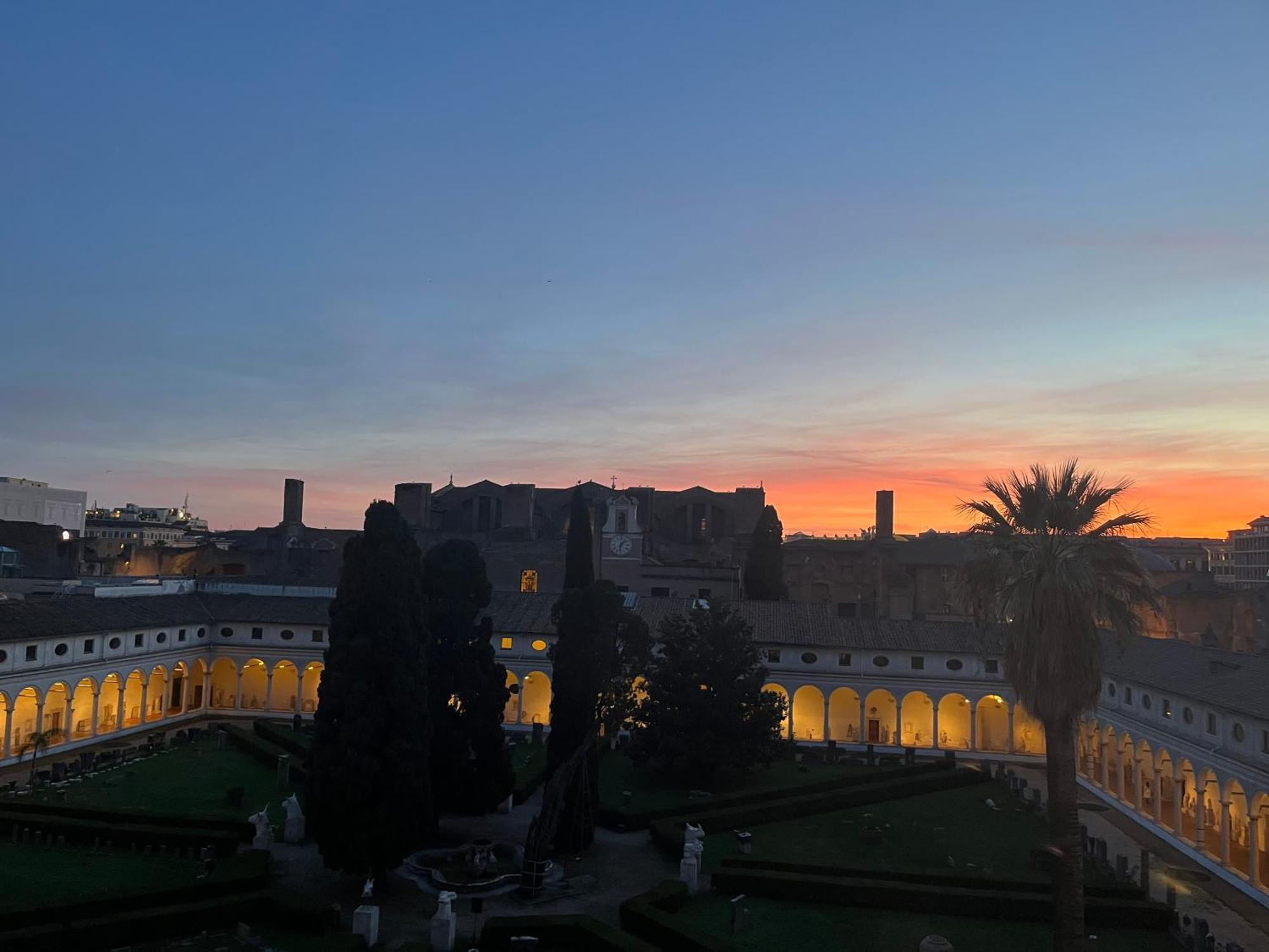 Camera X2 Con Splendida Vista Sulle Terme Di Diocleziano E Sul Chiostro Di Michelangelo Rom Eksteriør billede